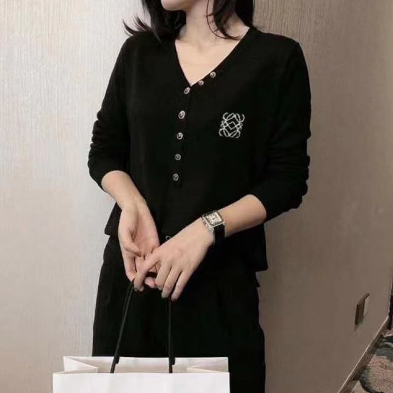 Versatile Double-sided V-neck Long Sleeve Top